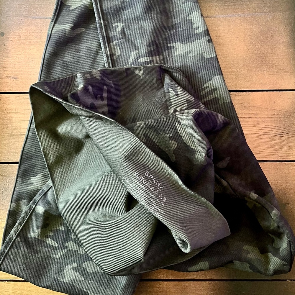 Spanx Leggings Green Camo